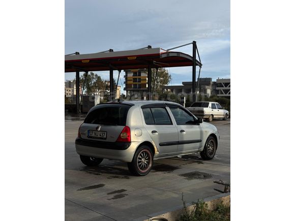 Sahibinden Renault Clio 1.2 Dynamic 2004 Model  225.850 km Gri (metalik)