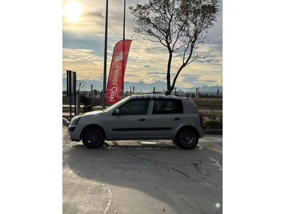 Sahibinden Renault Clio 1.2 Dynamic 2004 Model  225.850 km Gri (metalik)