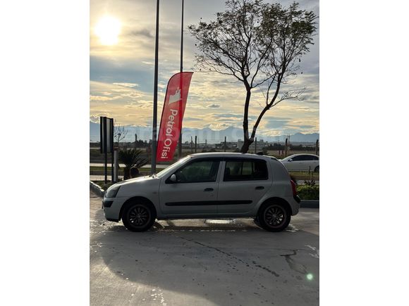 Sahibinden Renault Clio 1.2 Dynamic 2004 Model  225.850 km Gri (metalik)