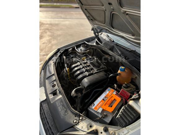 Sahibinden Renault Clio 1.2 Dynamic 2004 Model  225.850 km Gri (metalik)