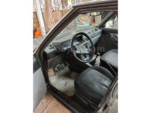 Sahibinden Renault R 9 1.4 Broadway 1988 Model