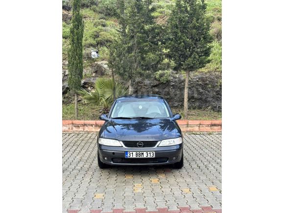 1.6 ELEGANCE İÇİ BEJ DİJİTAL KLİMA