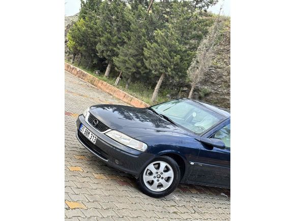 1.6 ELEGANCE İÇİ BEJ DİJİTAL KLİMA