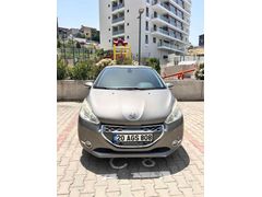 Sahibinden değişensiz boyasız Peugeot 208 1.4 HDi Active 2013 Model 