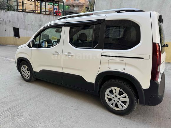 Sahibinden Peugeot Rifter 1.5 BlueHDI Allure 2020 Model  145.000 km Beyaz