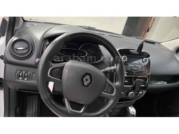 Temiz geniş aile aracı 