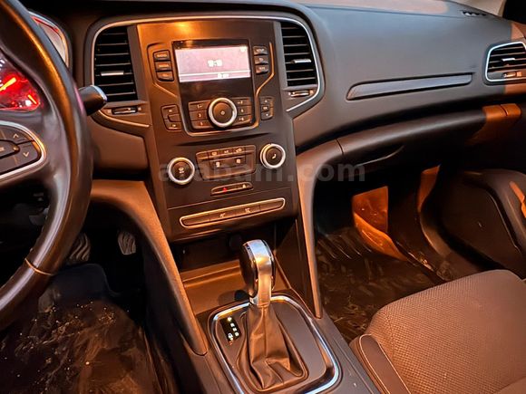 Galeriden Renault Megane 1.5 Blue DCI Joy 2021 Model Hatay
