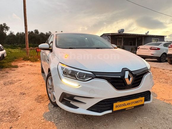 Galeriden Renault Megane 1.5 Blue DCI Joy 2021 Model Hatay