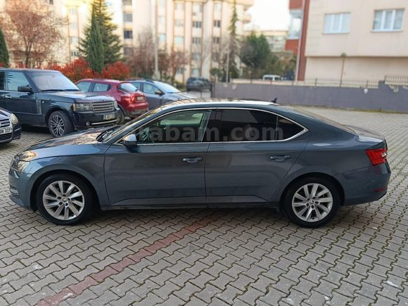 Sahibinden Skoda SuperB 1.6 TDI Premium 2020 Model  190.000 km Gri