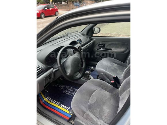 Sahibinden KLİMALI Renault Clio 1.4 RXT 2001 Model 