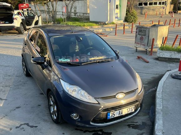 ÜSTÜNE PARA ALABİLECEĞİM MANTIKLI ARAÇLARLA TAKAS OLUR Sahibinden Ford Fiesta 1.4 TDCi Titanium X 2011 Model 
