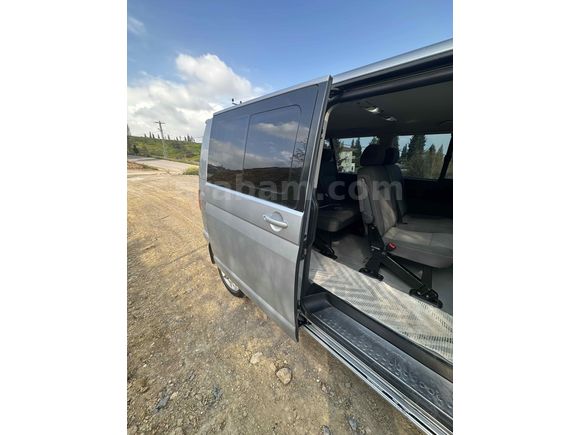 Sahibinden Volkswagen Caravelle 2.0 TDI Comfortline 2010 Model  130.000 km Gri