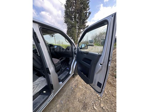 Sahibinden Volkswagen Caravelle 2.0 TDI Comfortline 2010 Model  130.000 km Gri