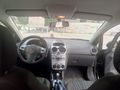Bayan Öğretmenden Opel Corsa 1.2 Enjoy 2009 Model