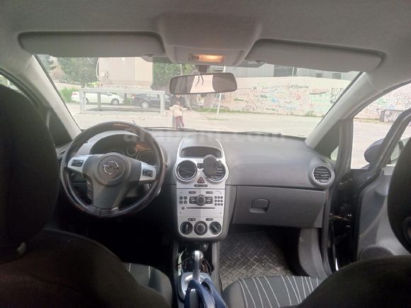 Bayan Öğretmenden Opel Corsa 1.2 Enjoy 2009 Model