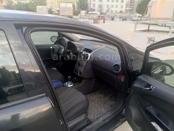 Bayan Öğretmenden Opel Corsa 1.2 Enjoy 2009 Model