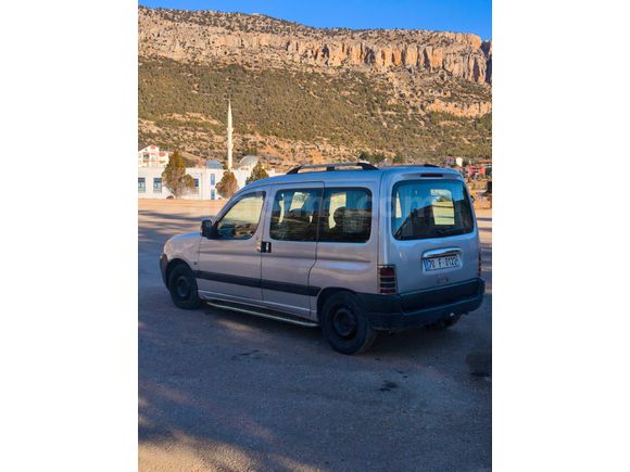 Sahibinden Peugeot Partner 1.9 D 2004 Model
