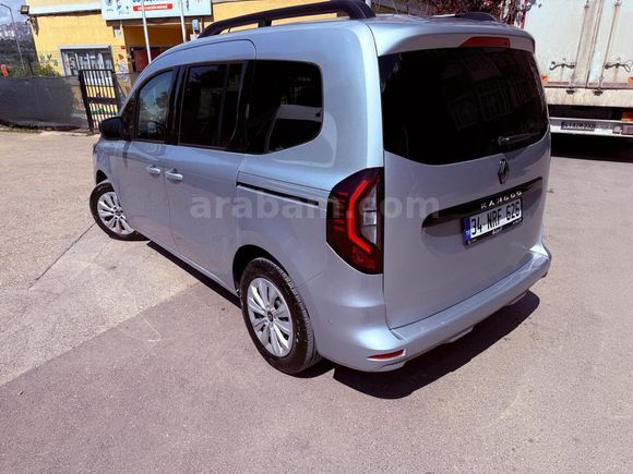 Sahibinden Renault Kangoo Multix 1.5 BluedCi Iconic 2025 Model