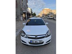 Opel Astra 1.6 Essentia 2012 Model 