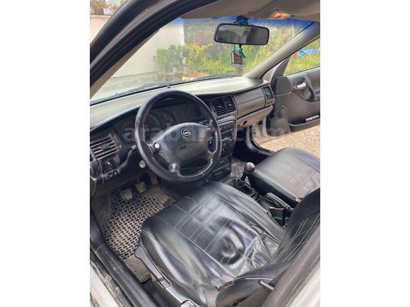 Sahibinden Opel Vectra 1.6 Elegance 2001 Model  355.000 km Gri