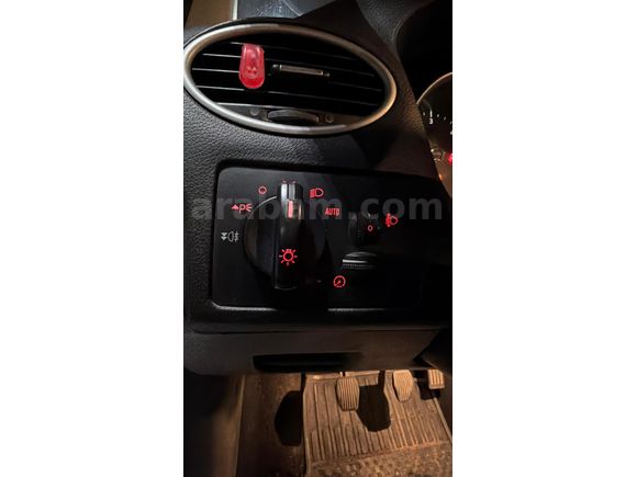 Sahibinden Ford Focus 1.6 TDCi Titanium 2010 Model