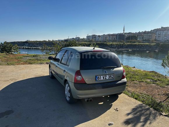 Sahibinden Renault Clio 1.4 Privilege klimalı 2003 Model 