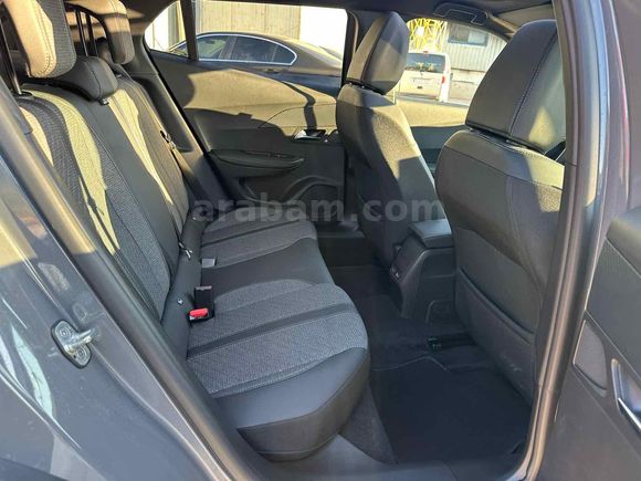 Sahibinden Peugeot 2008 1.2 PureTech Allure 2025 Model 