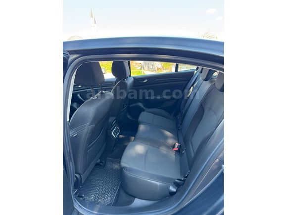 Sahibinden Renault Megane 1.3 TCe Touch (EDCFazz2)2024 Model İstanbul 17500 km Gri (titanyum)