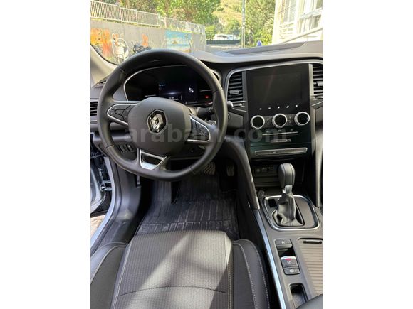 Sahibinden Renault Megane 1.3 TCe Icon 2025 Model 