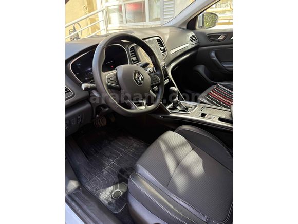 Sahibinden Renault Megane 1.3 TCe Icon 2025 Model 