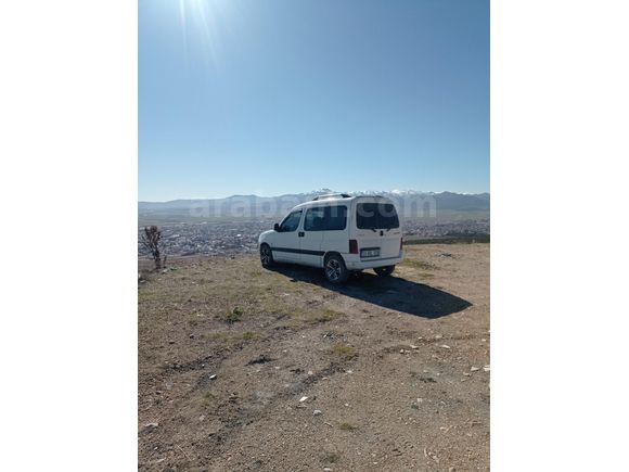 Sahibinden Peugeot Partner 2.0 HDI 2003 Model