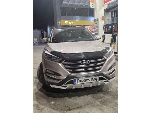 Sahibinden Hyundai Tucson 1.6 T-GDi Elite Plus 2017 Cam Tavan 4X4 Düşük Km
