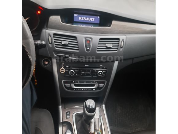 Sahibinden Renault Latitude 1.5 dCi Privilege 2013 Model  303.000 km Siyah