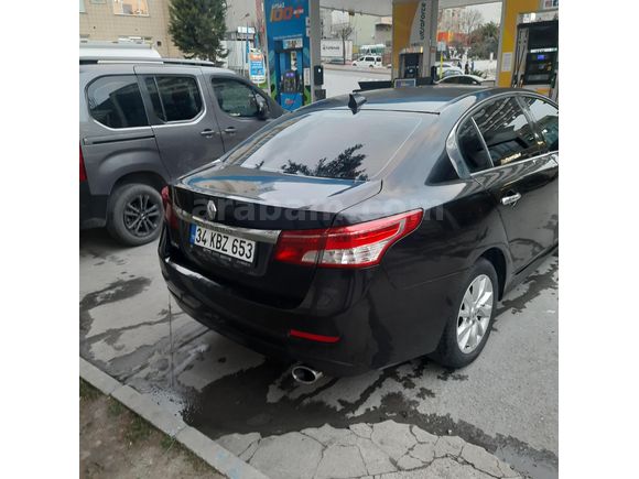 Sahibinden Renault Latitude 1.5 dCi Privilege 2013 Model  303.000 km Siyah