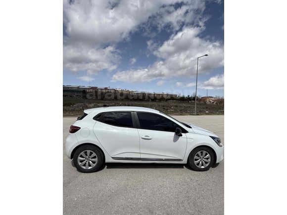 Sahibinden Renault Clio 1.0 TCe Icon 2022 Model  40.000 km Beyaz