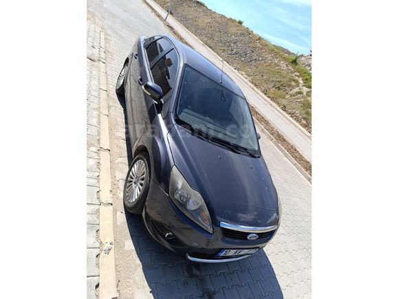 Sahibinden Ford Focus 1.6 Titanium 2011 Model