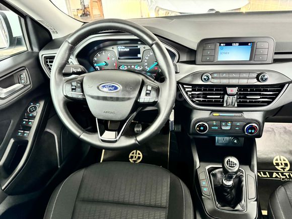 TR’DE TEK! SADECE _14_BİNDE 2020 FORD FOCUS 1.5 TREND-X HATASIZ