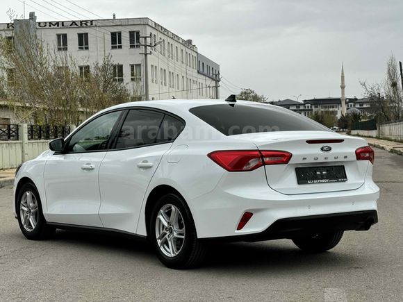 TR’DE TEK! SADECE _14_BİNDE 2020 FORD FOCUS 1.5 TREND-X HATASIZ