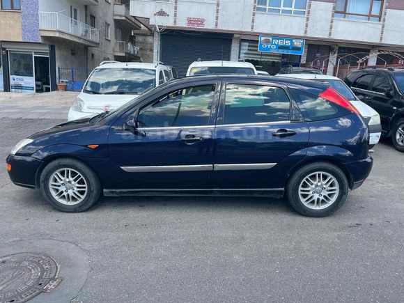 Galeriden Ford Focus 1.6 Ambiente 2000 Model Ankara