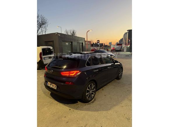 Sahibinden Hyundai i30 1.6 CRDi Elite Plus 2017 Model 