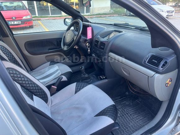 Sahibinden Renault Clio 1.2 Authentique 2004 Model
