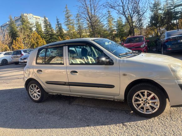 Sahibinden Renault Clio 1.2 Authentique 2004 Model