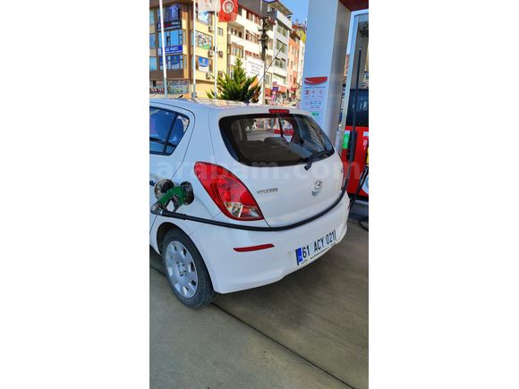 Sahibinden Hyundai i20 1.2 D-CVVT Jump 2013 Model  134.000 km Beyaz