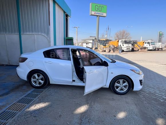 Sahibinden TEK ELDEN KULLANILMIŞ TERTEMİZ MAZDA 3