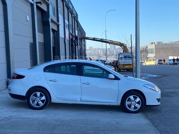 Sahibinden Renault Fluence 1.6 Dynamique 2011 Model