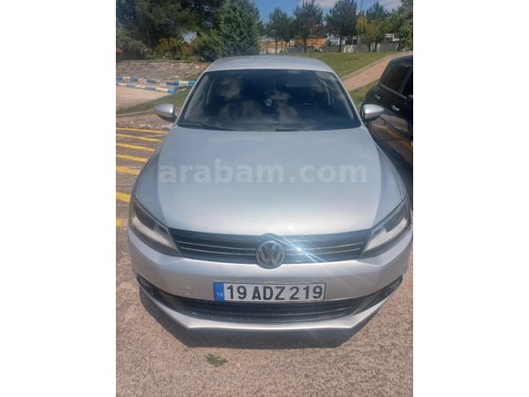 Sahibinden Volkswagen Jetta 1.6 TDI Trend 2014 Model  250.000 km Gri