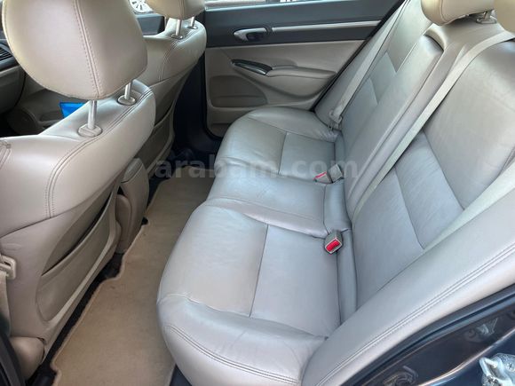 Sahibinden ful servis bakımlı Honda Civic 1.6 Premium 2010 Model