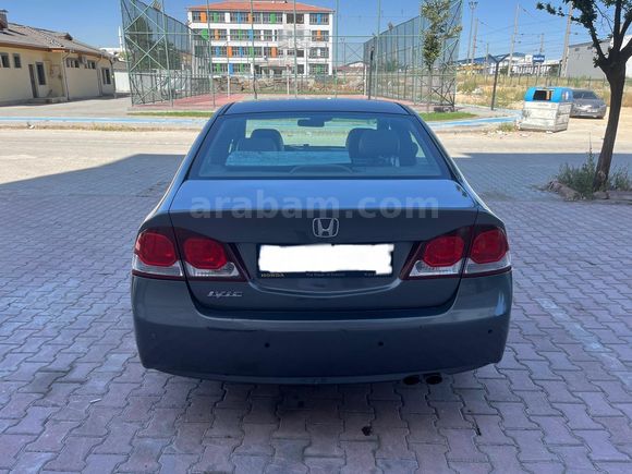 Sahibinden ful servis bakımlı Honda Civic 1.6 Premium 2010 Model