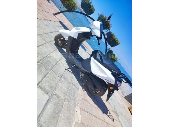 APEC PS3 - Benzinli Şehir içi Kullanıma Uygun Yakıt Cimrisi Scooter
