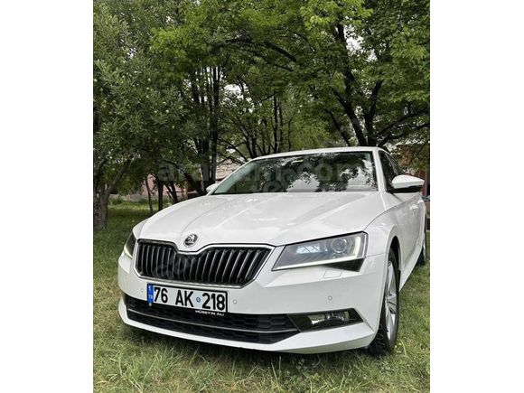 Sahibinden Skoda SuperB 1.6 TDI Style 2016 Model  103.000 km